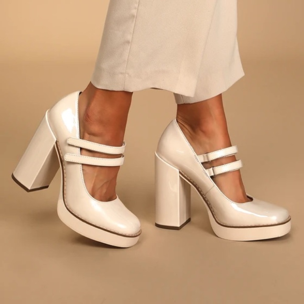 Size 9 Steve Madden Twice Mary-Jane Heels in Bone